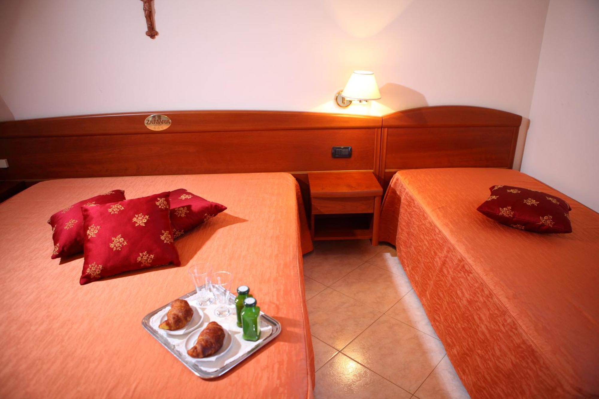 Hotel Za Maria Santo Stefano di Camastra Kamer foto