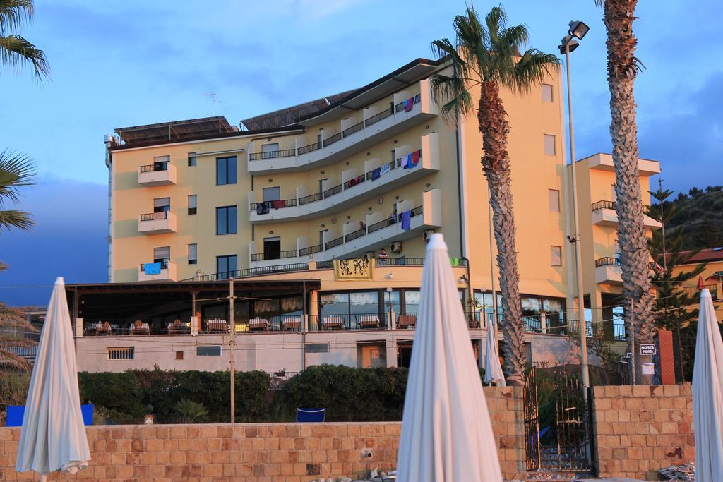 Hotel Za Maria Santo Stefano di Camastra Buitenkant foto