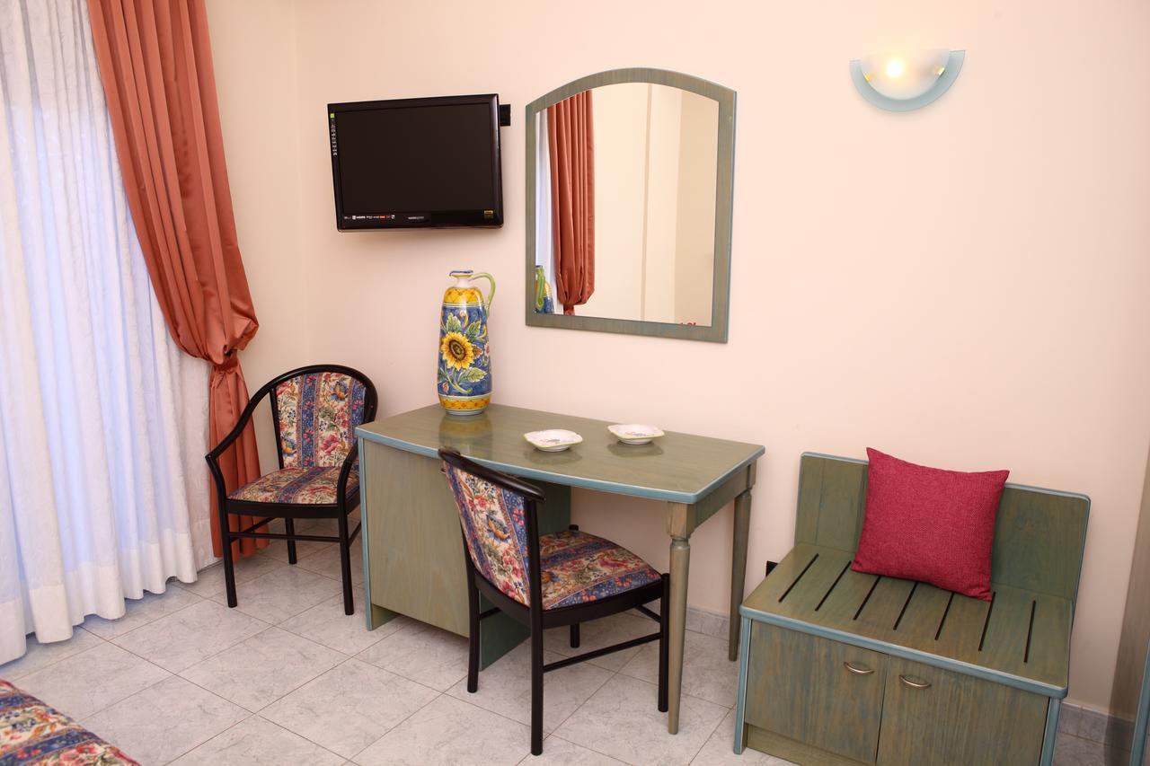 Hotel Za Maria Santo Stefano di Camastra Buitenkant foto